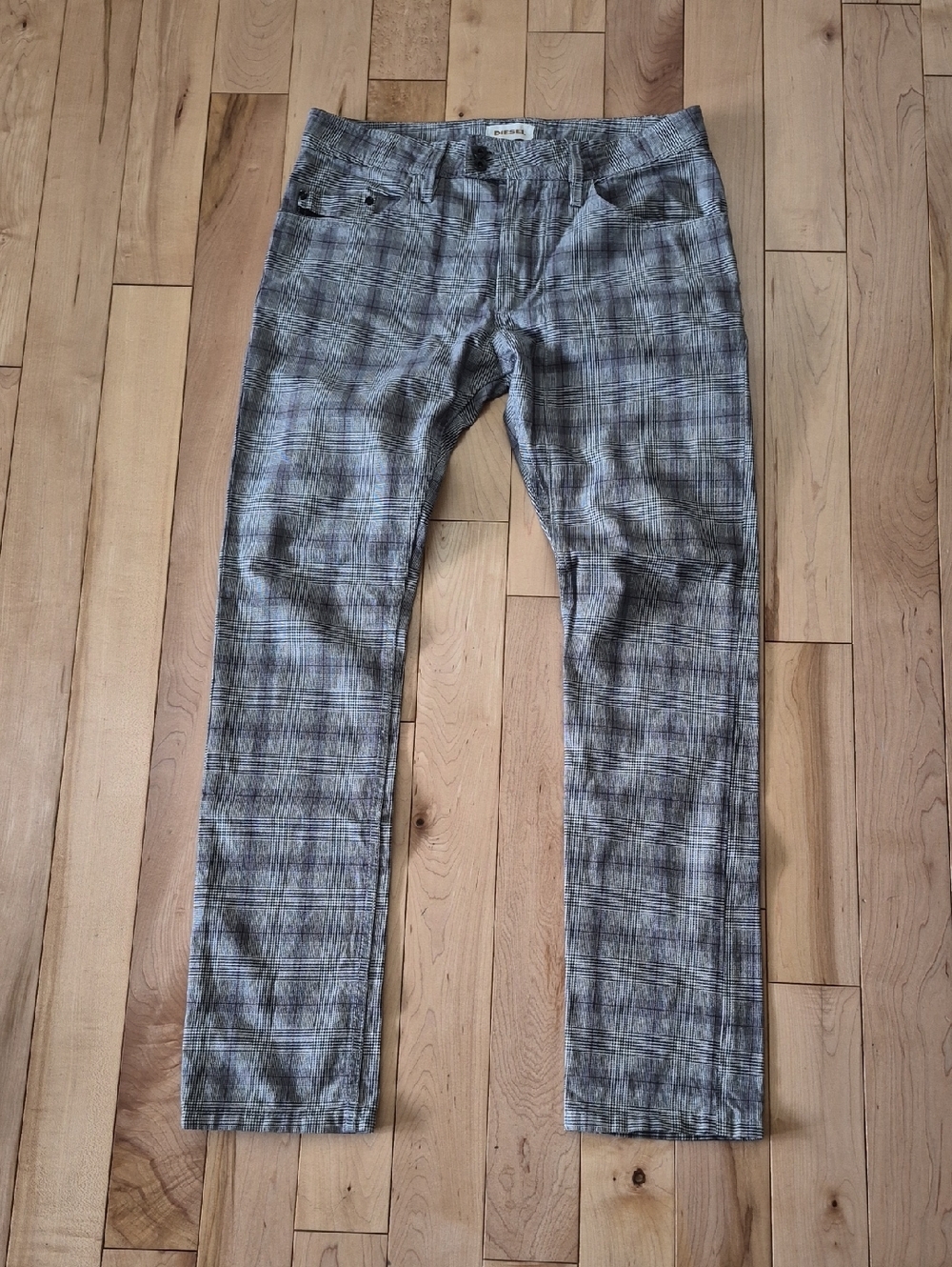 Diesel Women's 30 (I Believe) Gray Plaid Slim Straight Pants